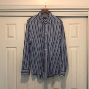 Men’s Bugatchi size XL button up shirt. Blue&white